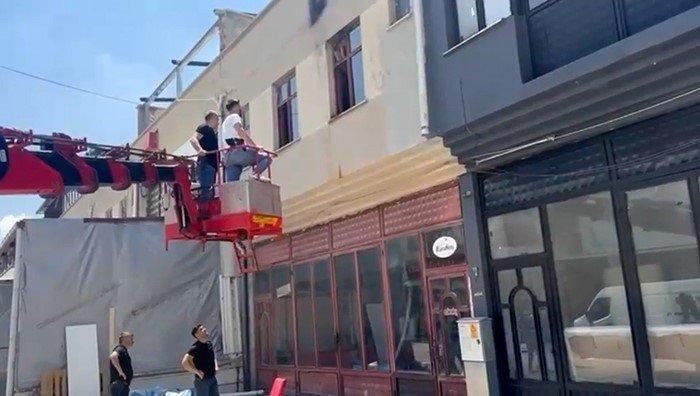 Firari hükümlüler sanayi dükkanında yakalandı