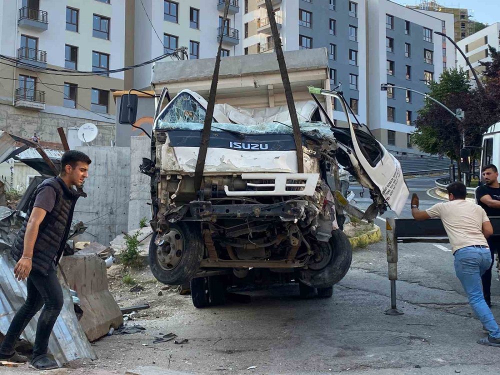 Fren Boşaldı Kamyonet Tansiyon Yükseltti