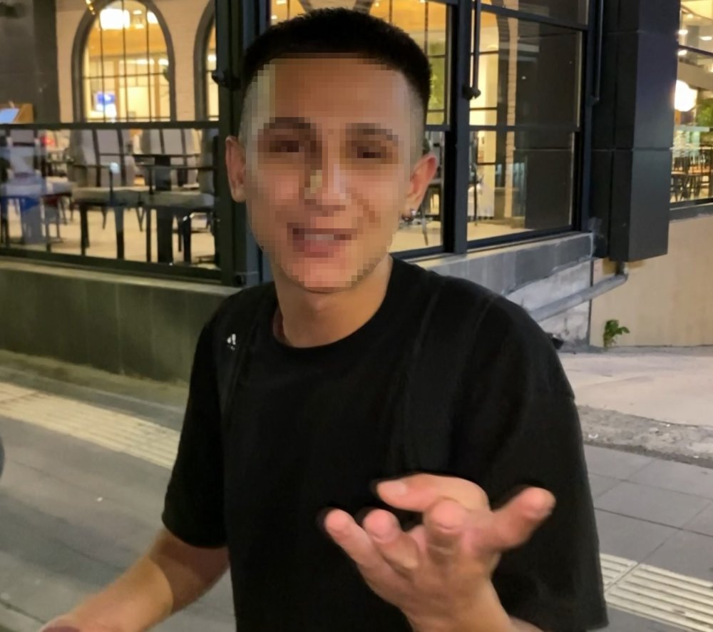 Plakasız motosikletle yakalanan gencin polisle diyaloğu güldürdü