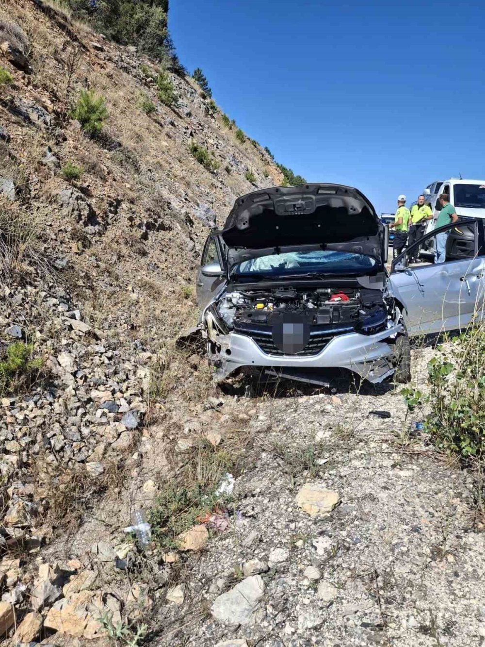 Konya'dan hasta ziyaretinden dönerken kaza yaptılar