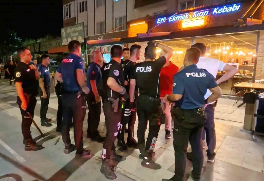 Eski eşinin çalıştığı restoranda dehşet saçtı