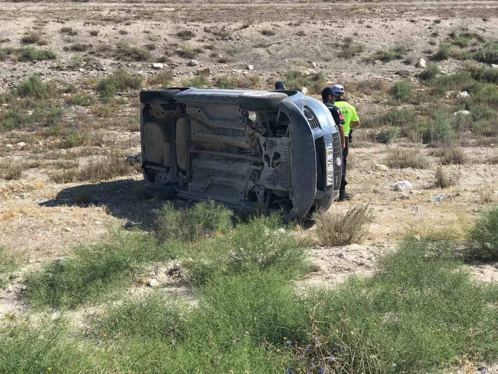 Kontrolden çıkan otomobil takla attı: 5 yaralı