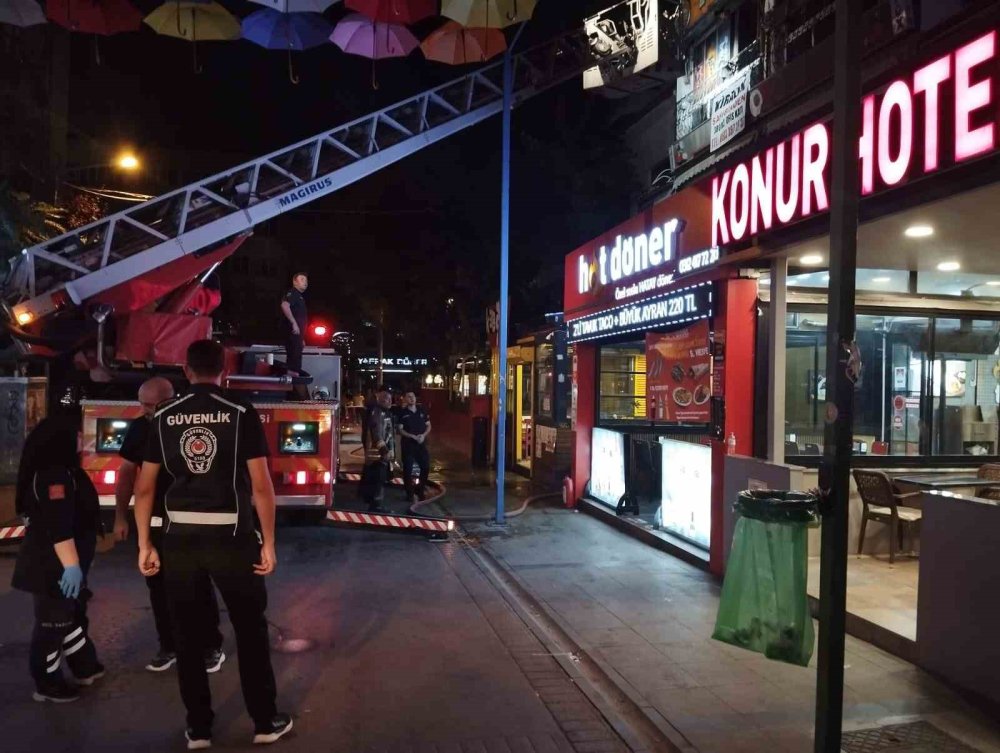 Çankaya'da Panik Anları! Konur Sokak'ta Merdiven Eve Girdi