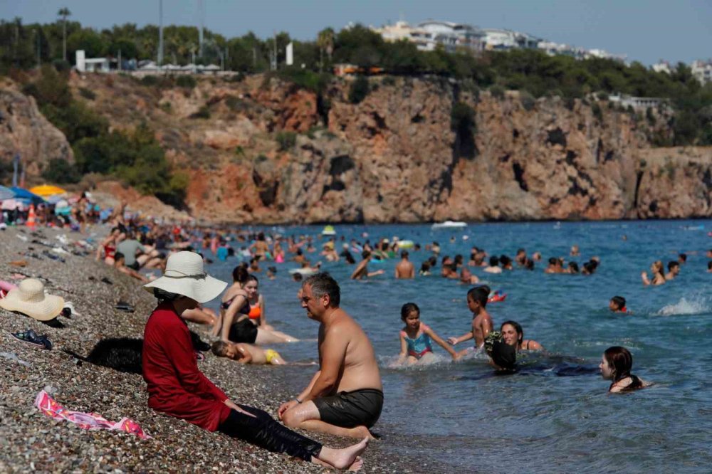 Antalya'nın Denizi Konya'yı Solladı
