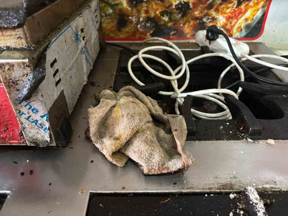 Hijyen skandalı! Bu mutfakta yemek yaptı, süresiz mühürlendi