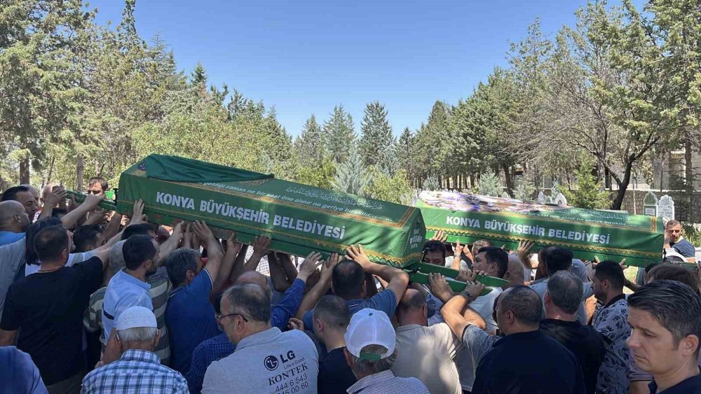 Derede boğulan iki kız kardeş gözyaşlarıyla toprağa verildi