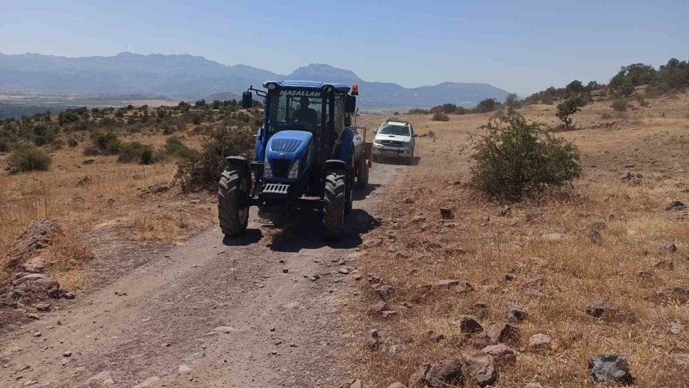 Ekipler ve vatandaşların hızlı müdahalesi yangını büyümeden söndürdü