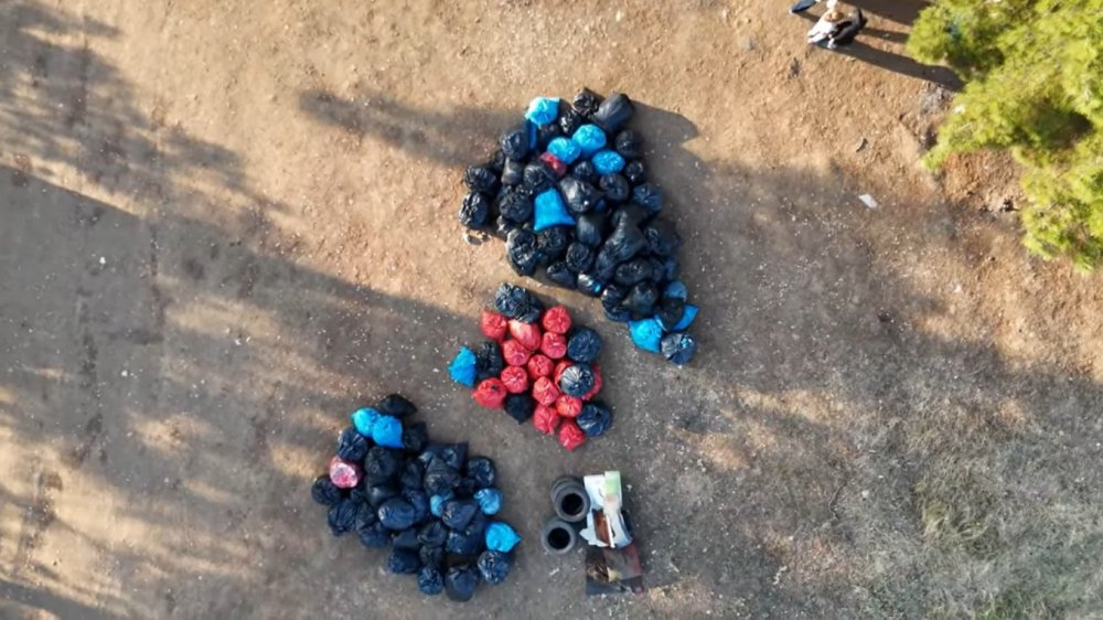 Bu kez yürüyüş için değil, temizlik için toplandılar