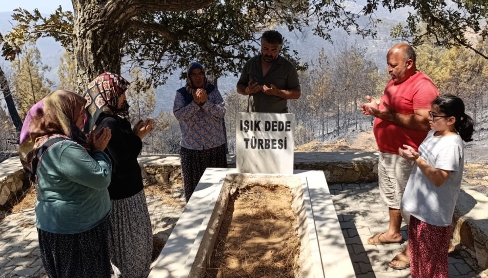 Mezarlığa sıçrayan alevler, türbeye gelince durdu