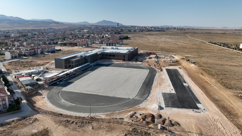 İlçeyi Buralara Taşıyıp Milyarlık Yatırım Yaptı