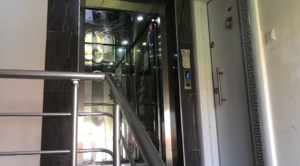 Yıl: 2025! Evlerinde Hapis Kaldılar