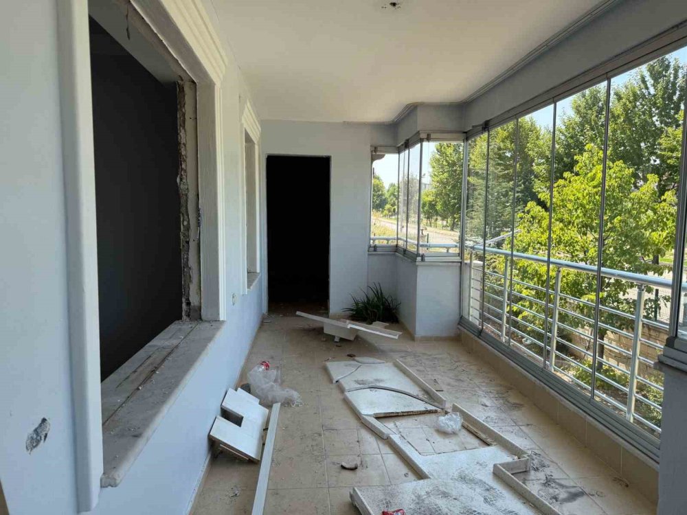 Bu kadar da olmaz ki: Evi yeni sahibine böyle teslim etti