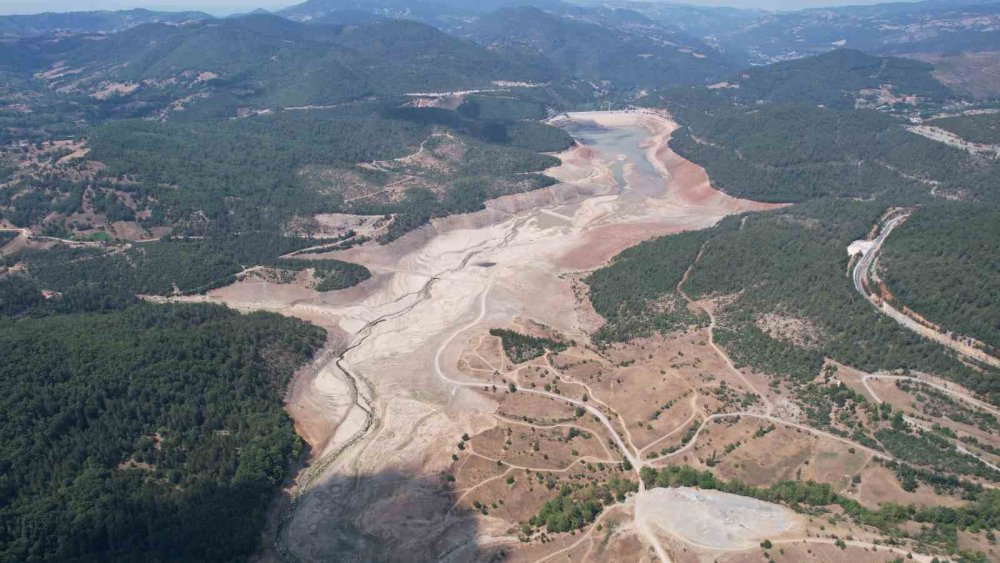 Kenti besleyen barajda 35 günlük su kaldı