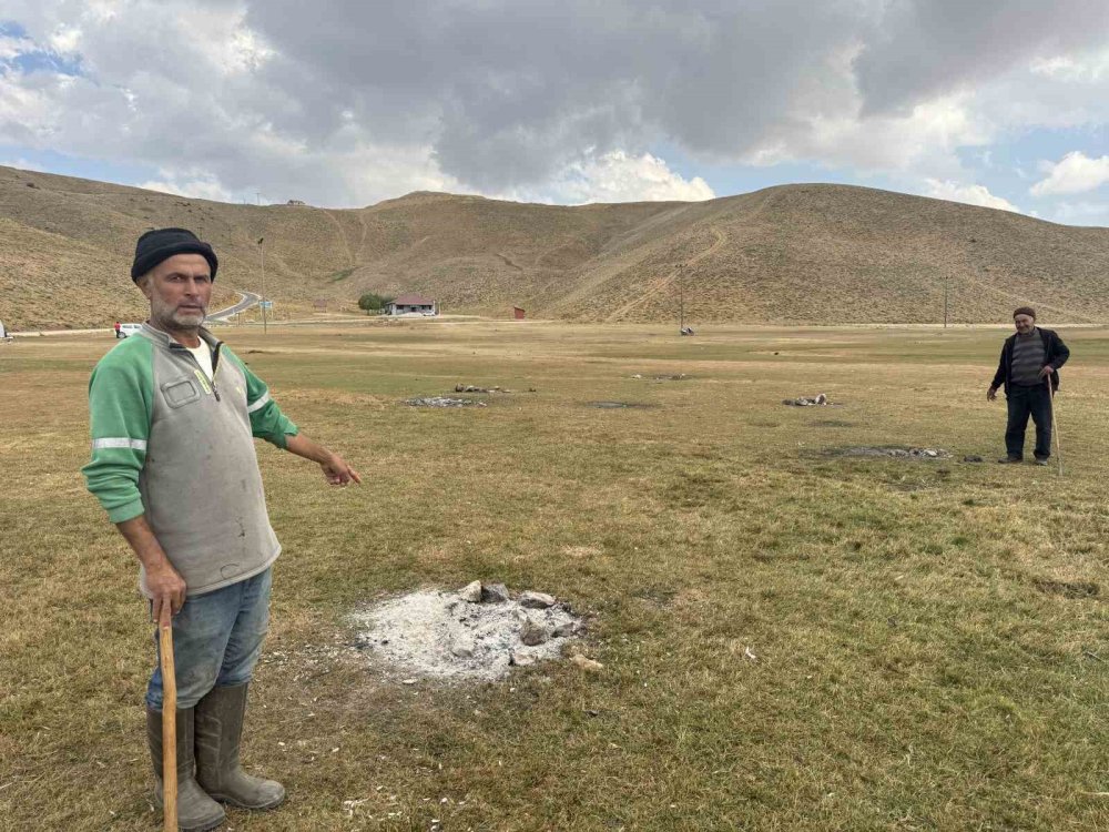 Doğa harikasını da çöplüğe çevirdiler