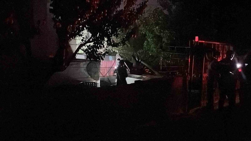 Hatıp Mahallesi’nde tüp patladı: İki arkadaş ölümden döndü