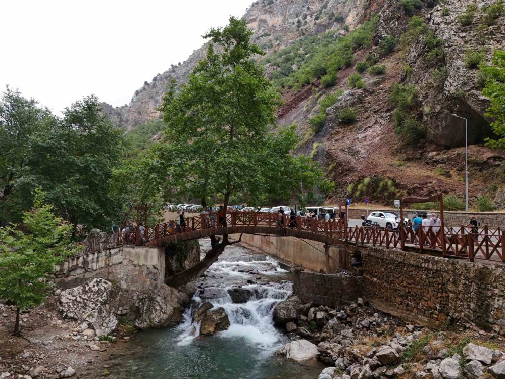 Kapuzbaşı Şelalesi havadan görüntülendi