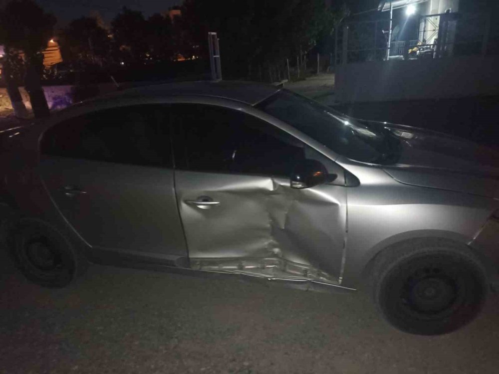 Karapınar'da motosiklet otomobile çarptı