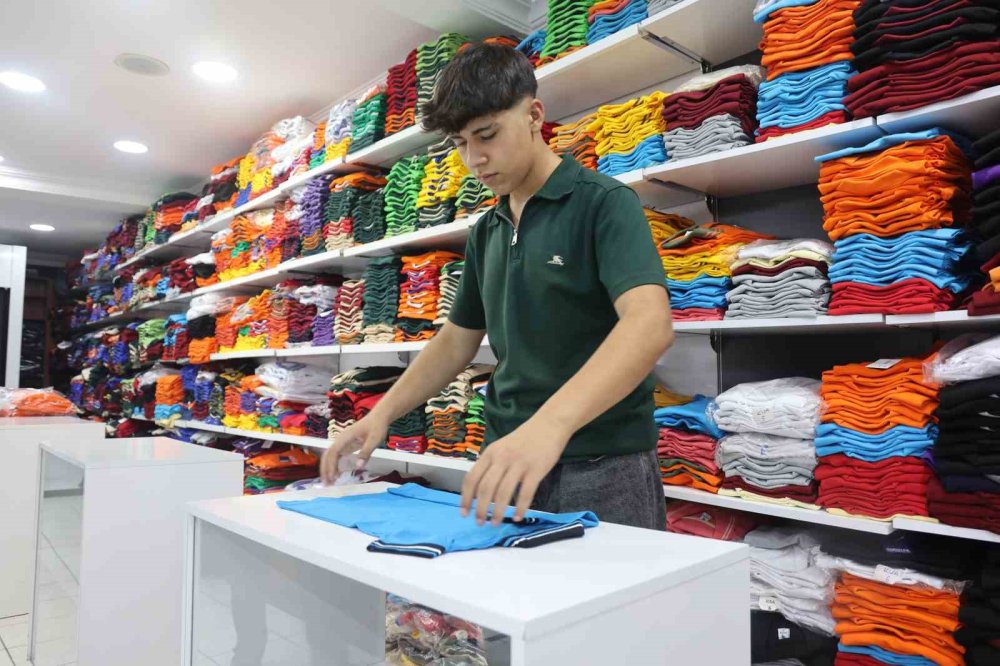 Okul Alışverişi Başladı: Veliler Kalite ve Bütçeyi Dengelemeye Çalışıyor