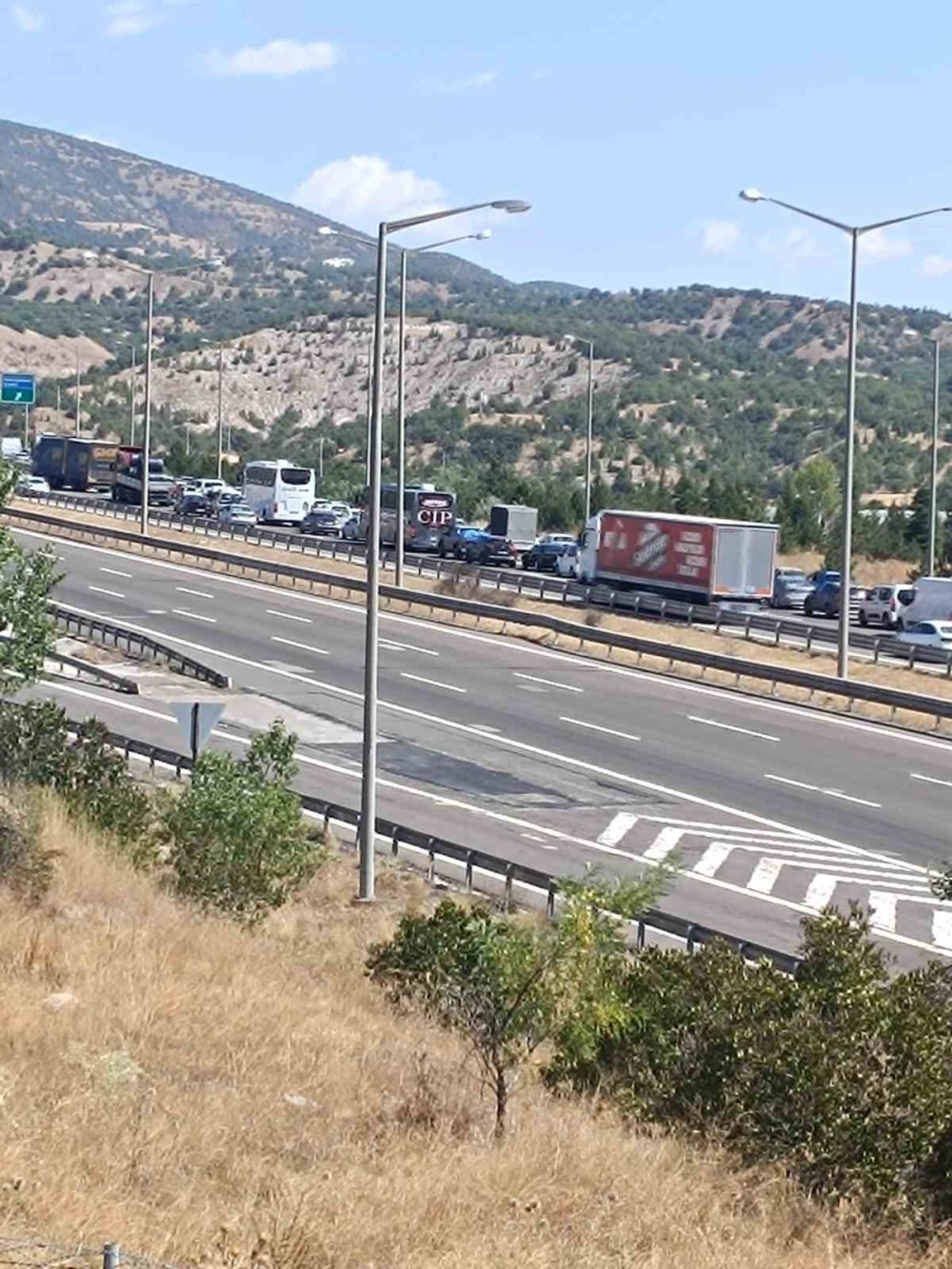 Ankara-Bolu Yolu'nu Kapatan Kaza! Metanol