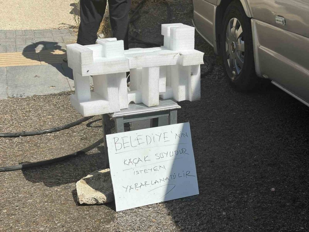 Ankara'nın Suyu Boşa Akıyor Belediye Seyrediyor Vatandaş Affetmiyor