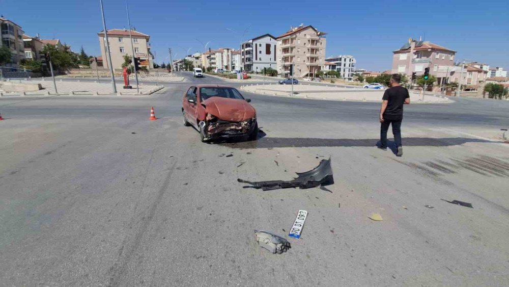 Kaza Sonrası İtfaiye Yaşlı Kadını Böyle Kurtardı