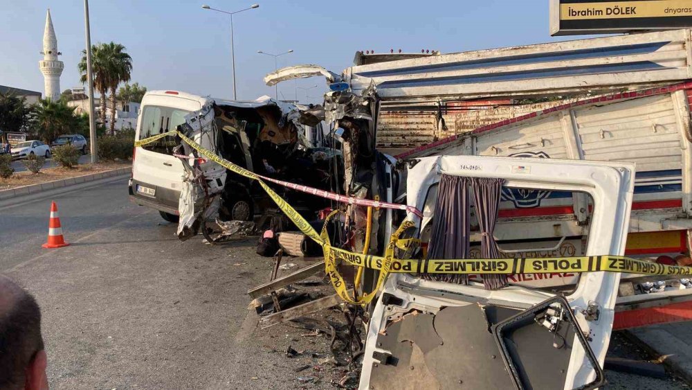 Öğrencilerin Gezisi Feci Şekilde Son Buldu