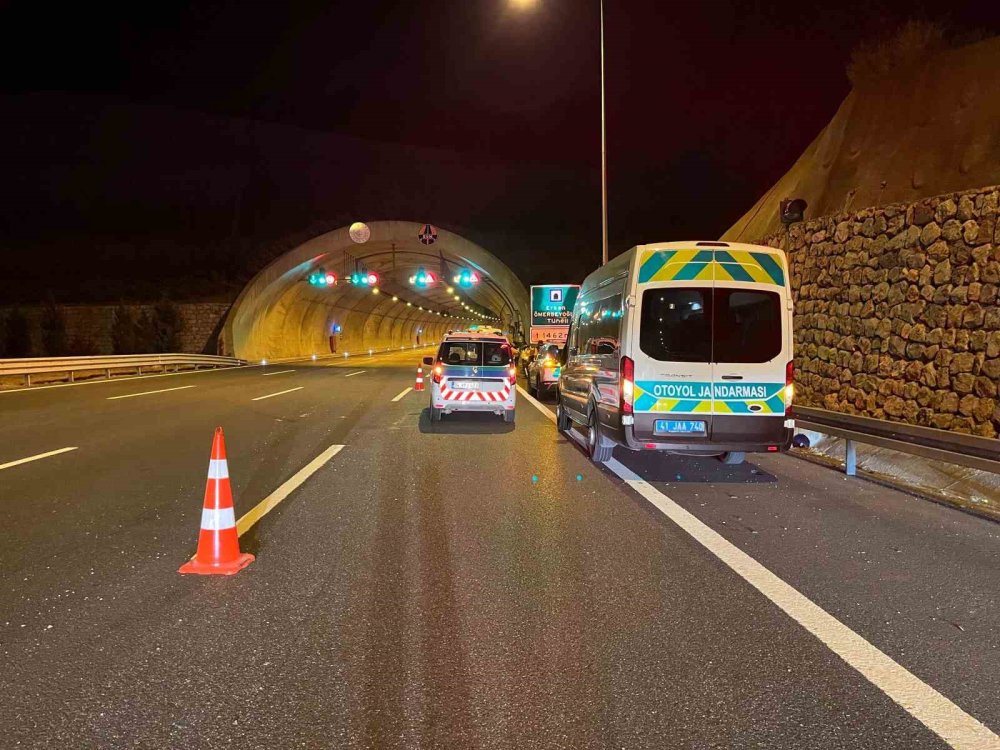 Jandarmadan kaçan yaya kazada can verdi