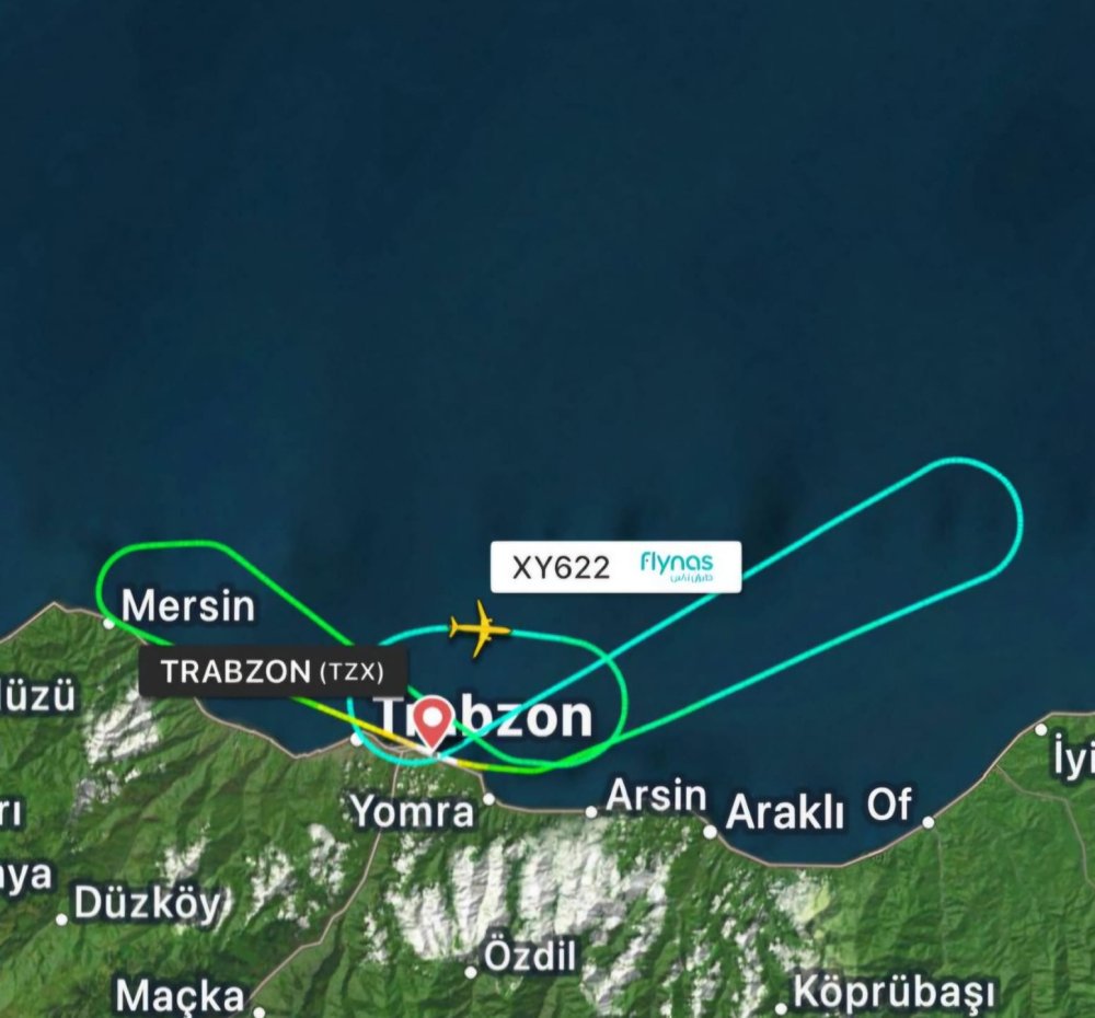 Trabzon-Cidde seferinde motor arızası: Uçak acil iniş yaptı