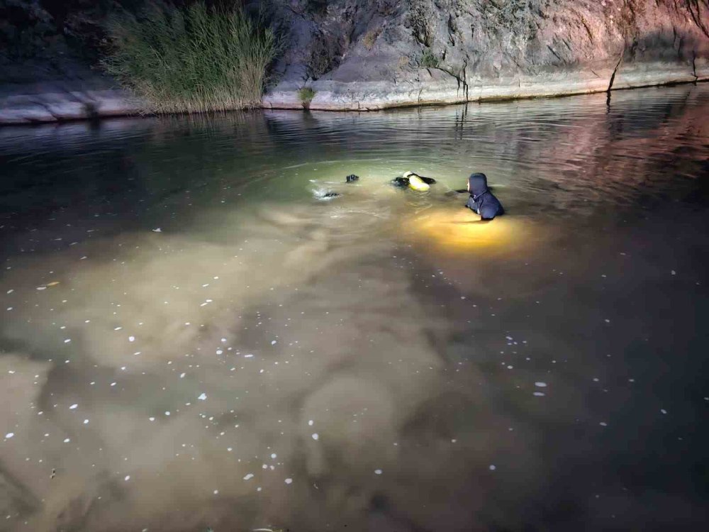 Kızını kurtarmayı başardı, kendisi boğuldu
