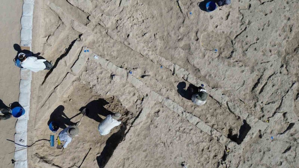 Höyükte sokak izleri: Çatalhöyük’ten 800 yıl daha eski şehircilik örneği