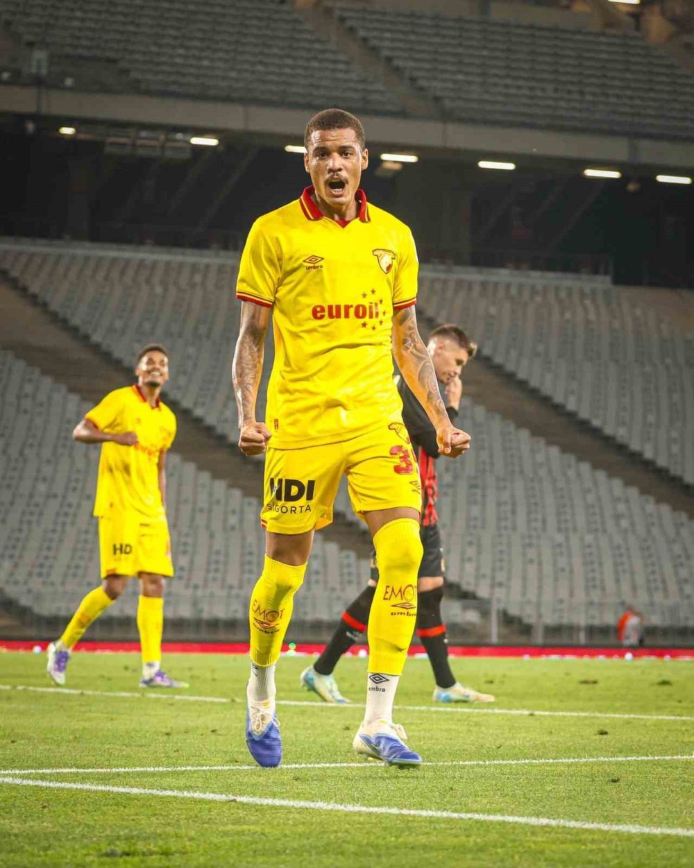 Göztepe, ilk iç saha galibiyetini Konyaspor'la almak istiyor