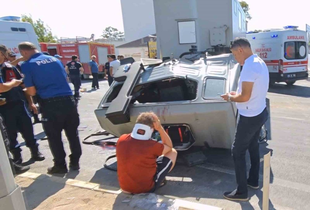Konya yolunda tırla çarpışan karavanın kabini koptu: 3 yaralı