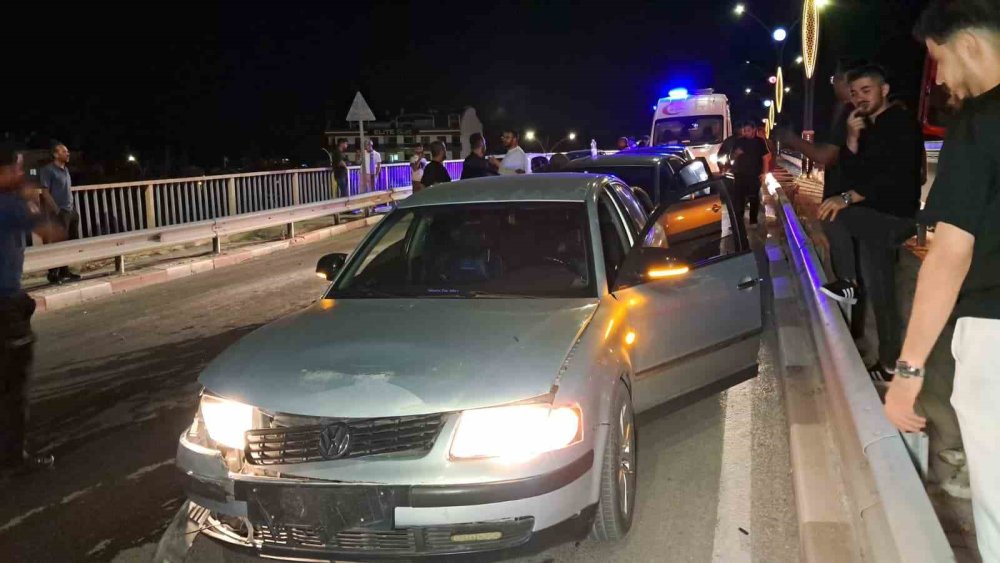 4 Araç Milyonluk Kaza 1 Yaralı