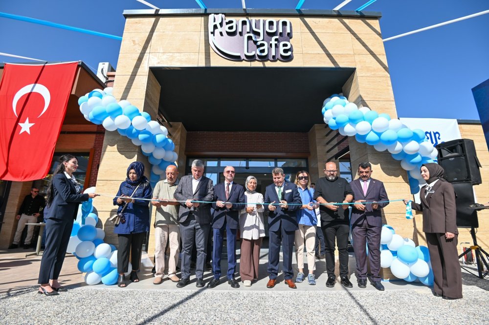 Konya'ya Yeni Sosyal Mekân: Kanyon Cafe Hizmete Açıldı
