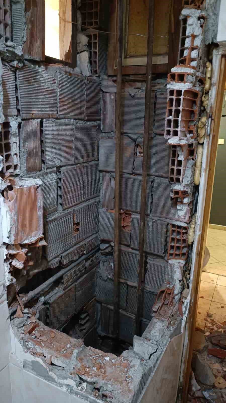 Telefonunu Almak İstedi Duvar Yıkıldı