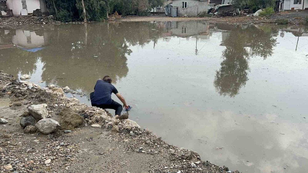 Son 65 yılın en kurak dönemini yaşayan kentte yollar göle döndü