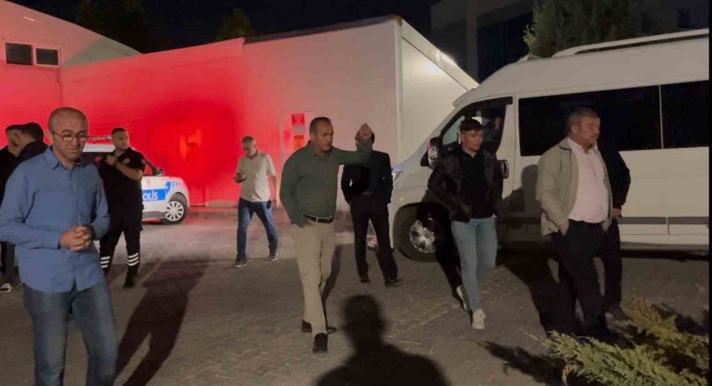 Eskişehir'de Enteresan Olay: Bunu da Yaptık! Ambulansı Hastaneye Kadar Kovaladılar