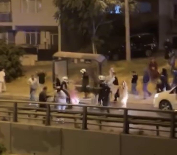 İzmir'de Önce Düğün Sonra Sokak Muharebesi