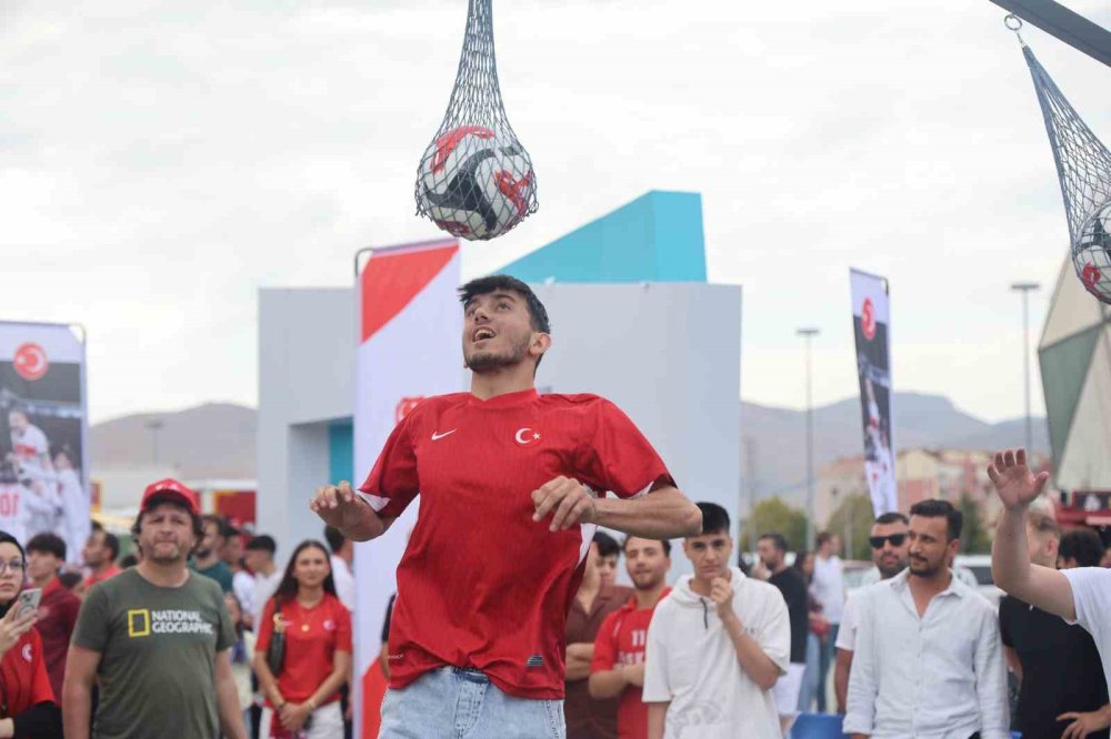 Konya'da Herkes Oraya Akın Etti