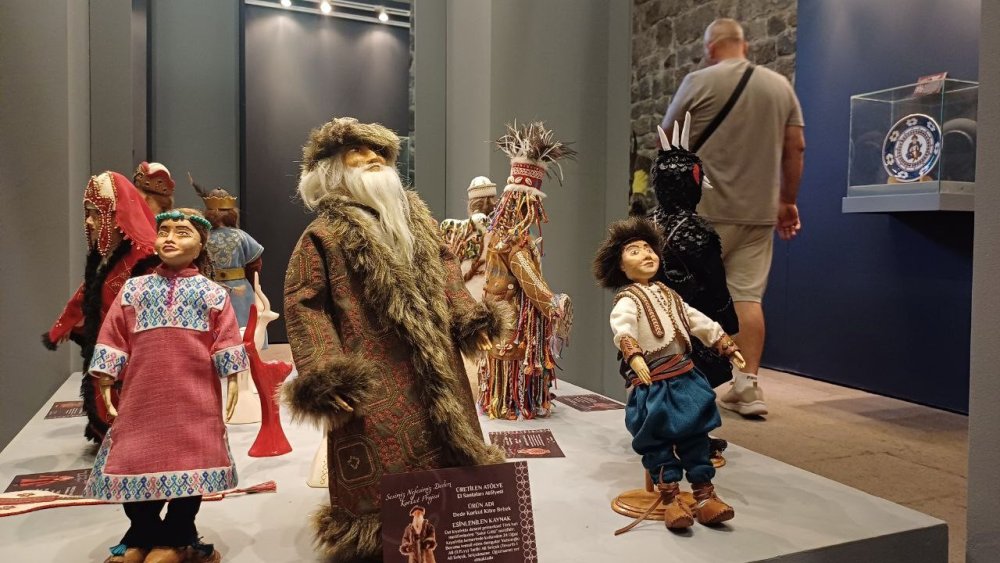 "Sesimiz Nefesimiz Dedem Korkut" Minyatür Sergisi Ziyarete Açıldı