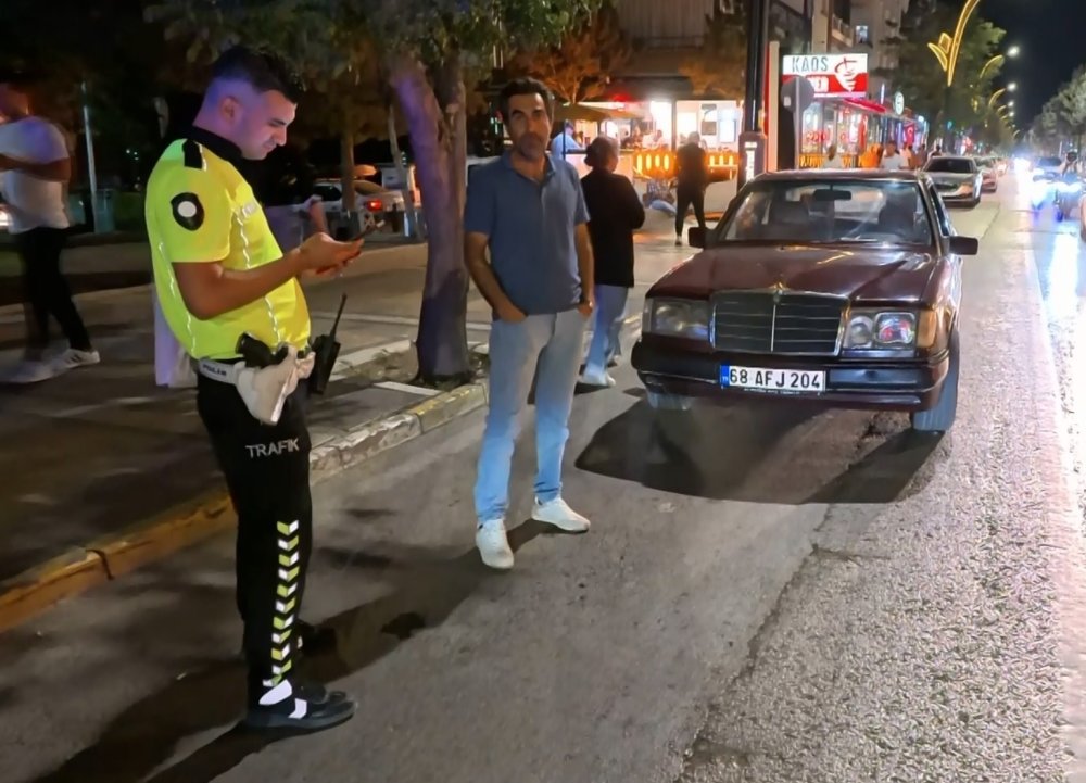 Hem suçlu hem güçlü: Cezadan kaçamayınca gazeteciye hakaret etti