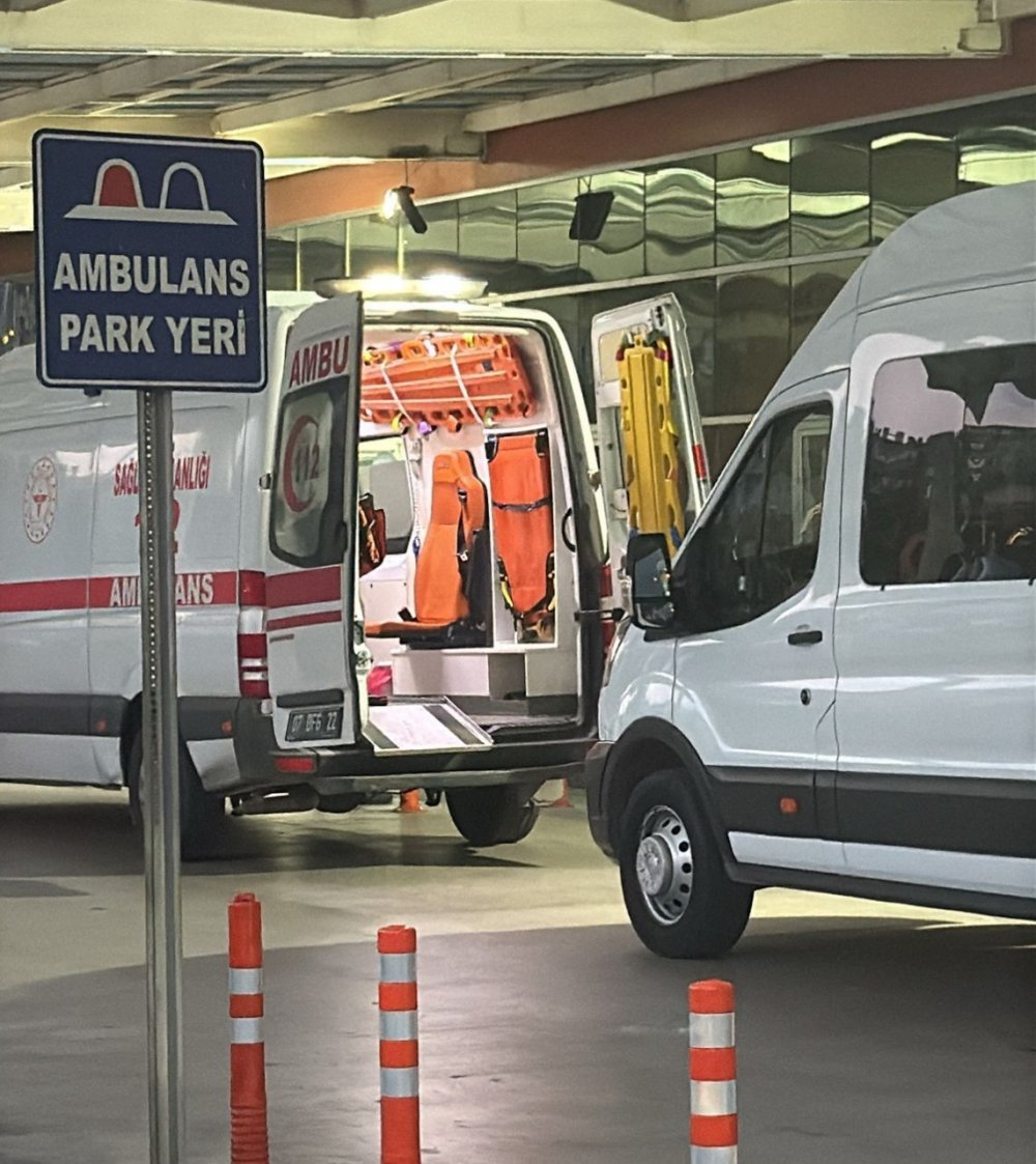 Muhittin Böcek hastaneye sevk edildi