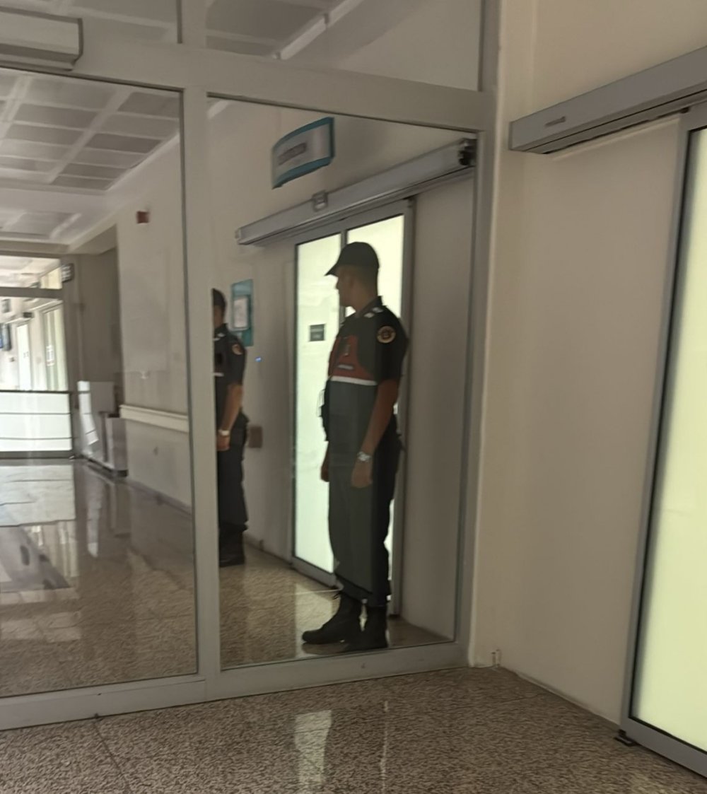 Muhittin Böcek hastaneye sevk edildi