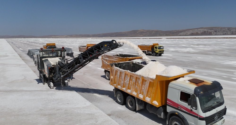Tuz Gölü’nden Mikroplastiksiz Hasat: Türkiye'nin Tuz İhtiyacının Yüzde 70’i Buradan Karşılanıyor