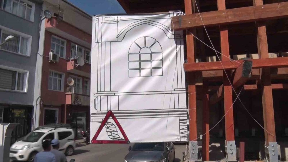 Beykoz’da Tarihi Yapı Tartışması: Yeniden İnşa Edilen Bina Trafik Krizine Yol Açıyor