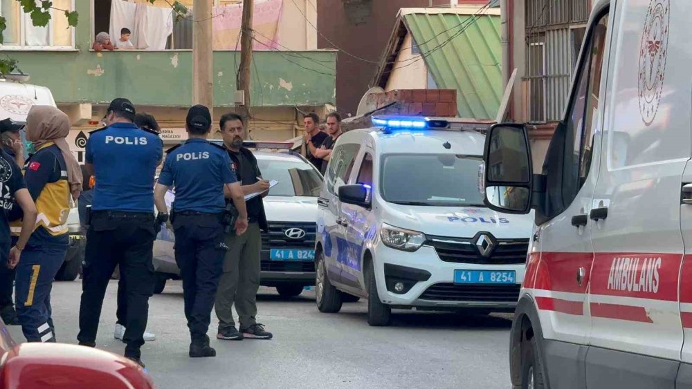 Gebze'de Feci Olay: Anne ve 5 Yaşındaki Kızı Evlerinde Ölü Bulundu