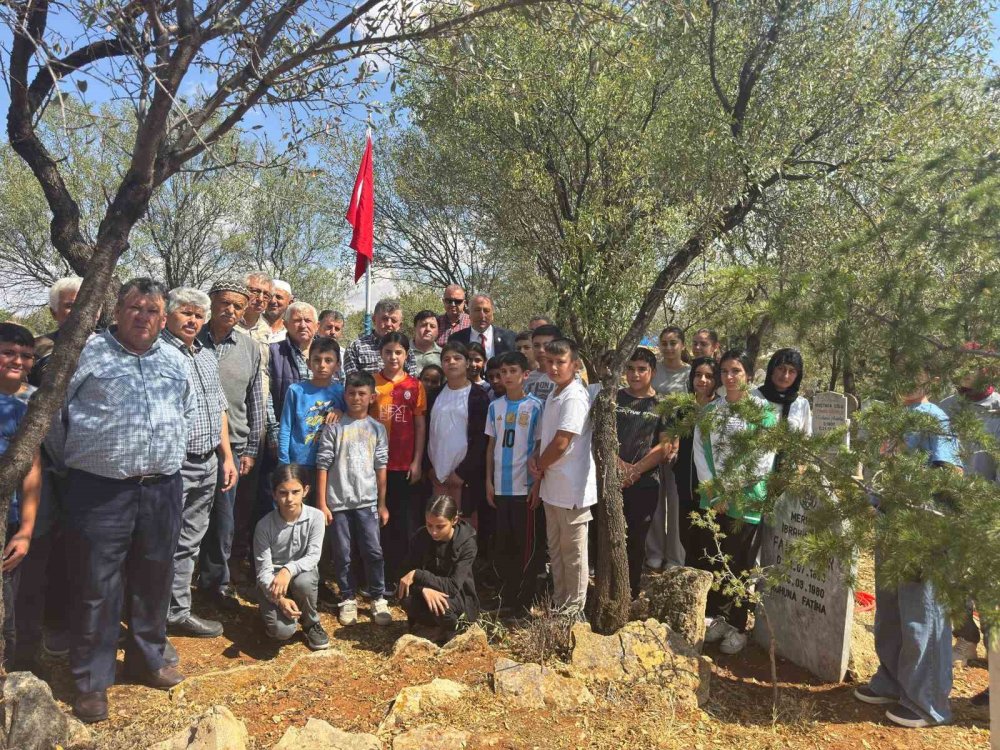 İzmir’e Türk bayrağını çeken kahraman Ali Atar, memleketi Beyşehir’de dualarla anıldı