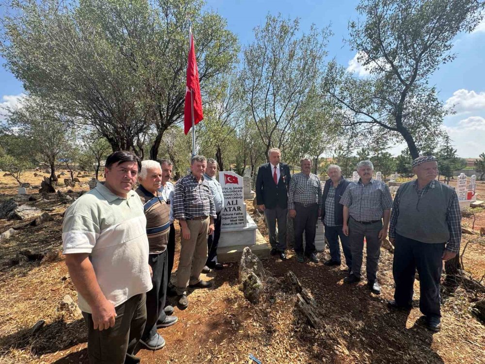 İzmir’e Türk bayrağını çeken kahraman Ali Atar, memleketi Beyşehir’de dualarla anıldı