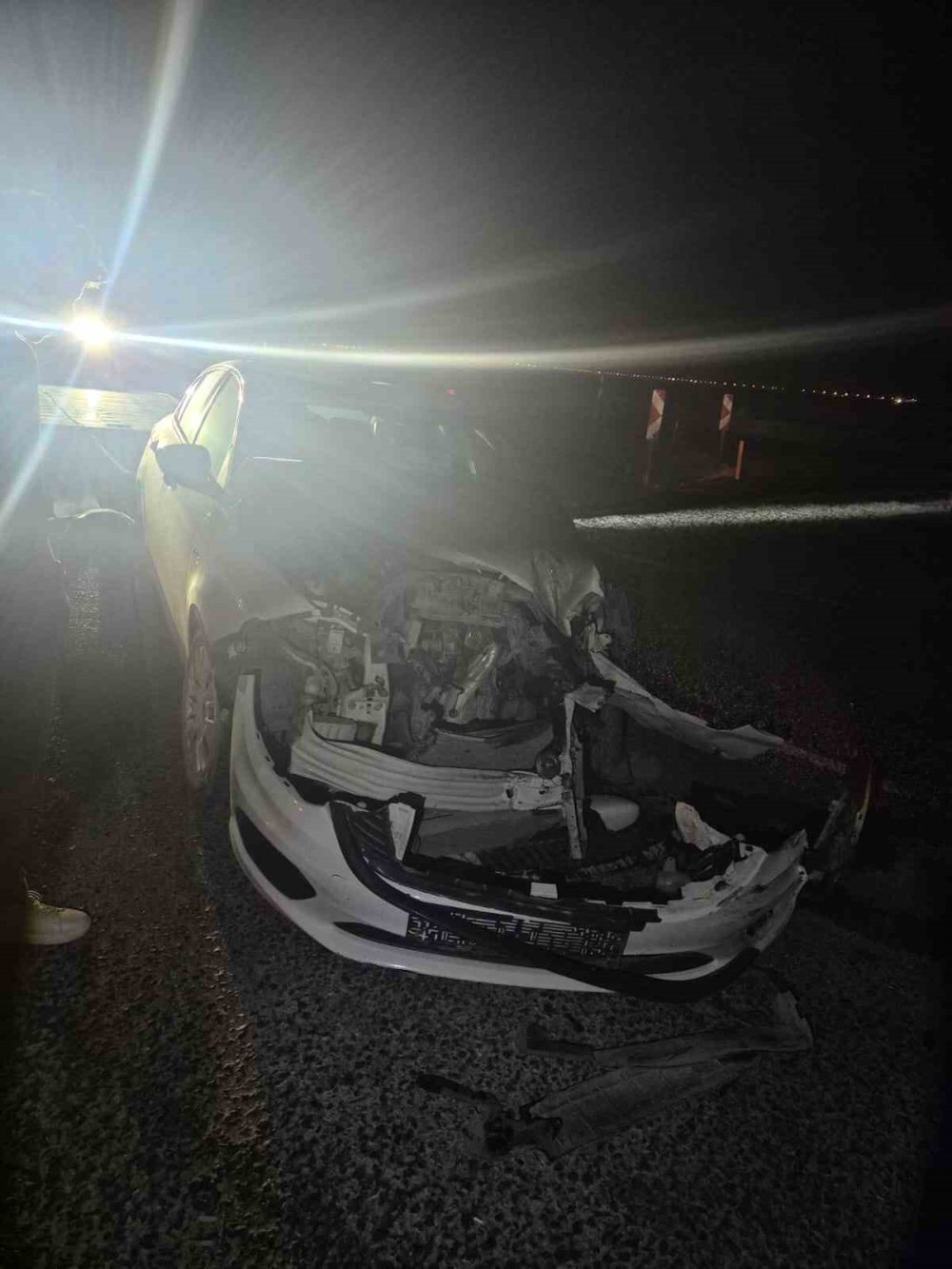 Konya'daki kazada otomobil pert oldu