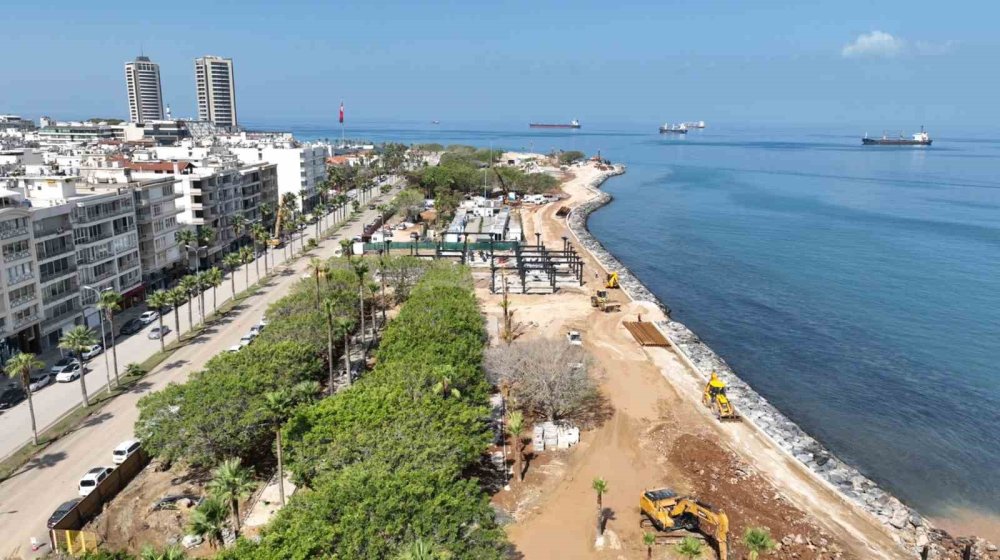 Depremde 80 santimetre kaymıştı: O sahil yeniden hayat buluyor